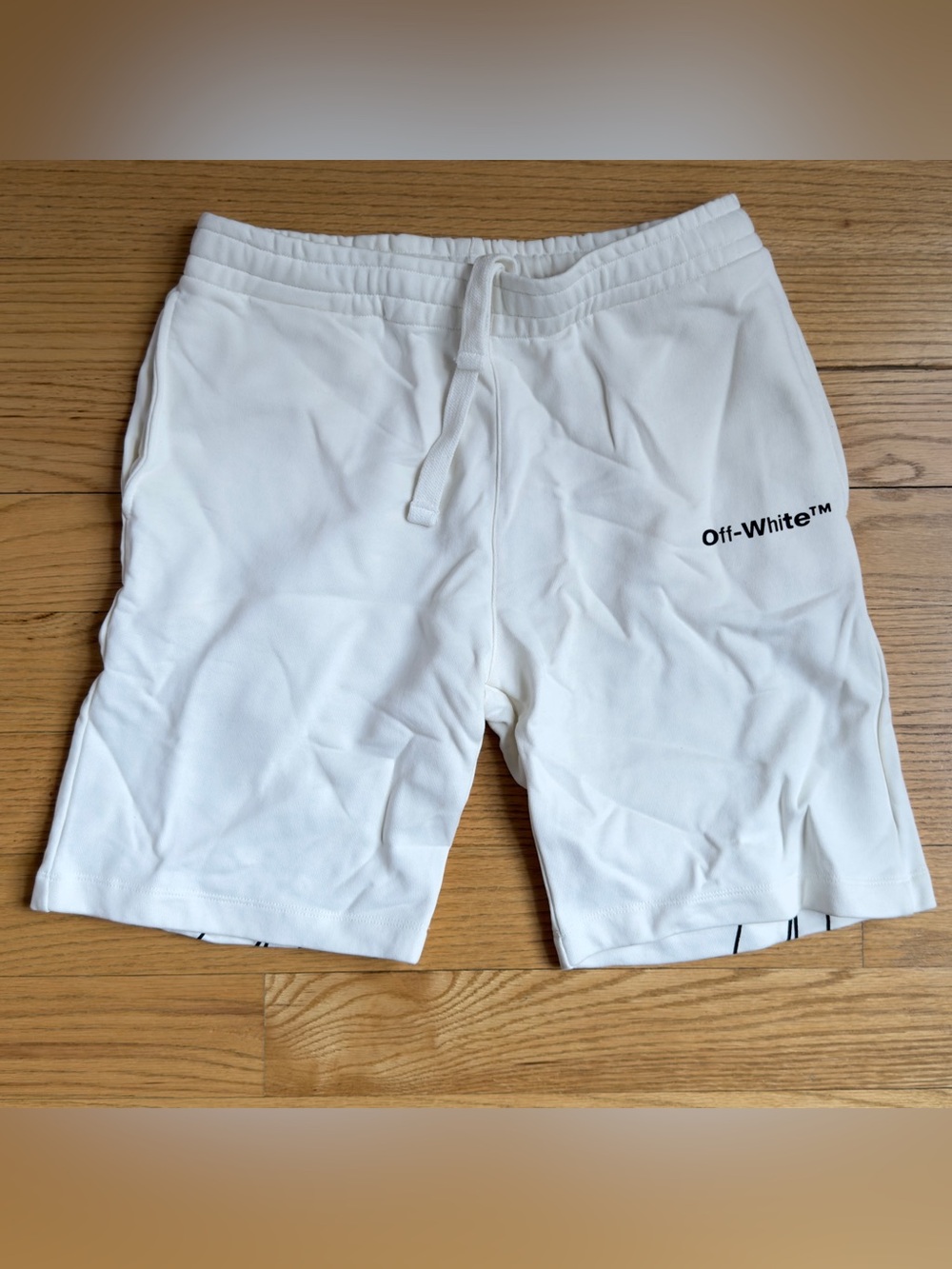 OFF-White Men Shorts. New. US: Medium